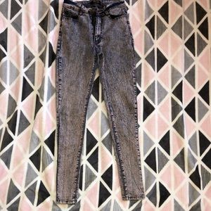 Acid wash skinny jeans